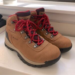 Columbia hiking boots